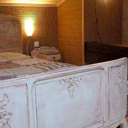 La Grange D'oustaud Bed & Breakfast 3*