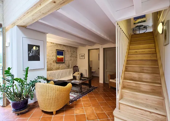 La Grange D'oustaud Bed and breakfast 3*